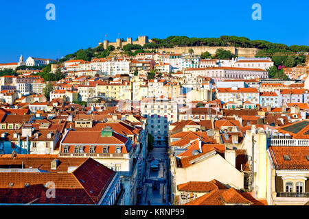 Lo skyline di Lisbona da Santa Justa belvedere Foto Stock