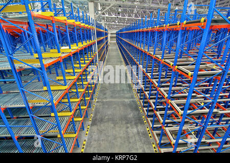 Stoccaggio di pallet sistema di scaffalatura per la distribuzione di storage center Foto Stock