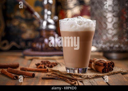 Deliziosa chai latte Foto Stock
