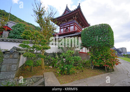 Vista del Thomeizan Kofukuji, un punto di riferimento Zen tempio Buddista situato a Nagasaki, in Giappone Foto Stock