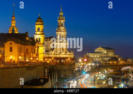 Città vecchia di notte a Dresda, Germania Foto Stock