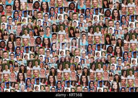 Junge Leute Hintergrund lachen glücklich Collage Menschen grosse Gruppe soziale Netzwerke Foto Stock
