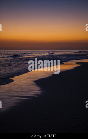 Bel tramonto sulla spiaggia di Salalah, Oman Foto Stock