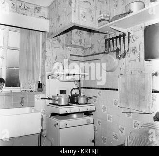 Un anni sessanta casa consiglio cucina Gran Bretagna Regno Unito 1967 Foto Stock