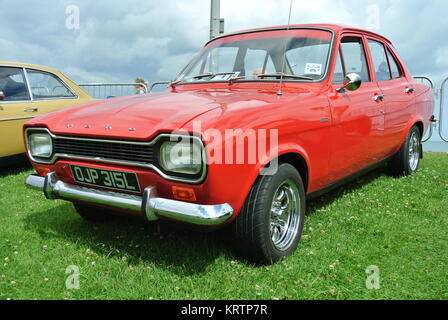 Mk1 Ford Escort parcheggiata sul display Foto Stock