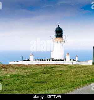 Noss Head Lighthouse vicino a stoppino in Scozia. La foto è stata scattata nel maggio 1999. Scansione da un 6x6 negativ. Foto Stock