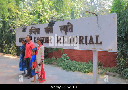 La gente visita Indira Gandhi Museum di New Delhi India Foto Stock