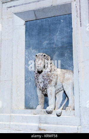 Il sollievo di lion sulla facciata (Venezia, Italia) Foto Stock
