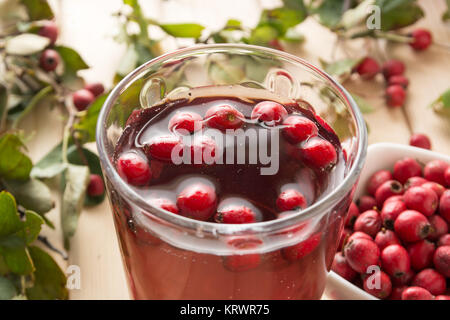 Bere da essiccato biancospino bacche Foto Stock