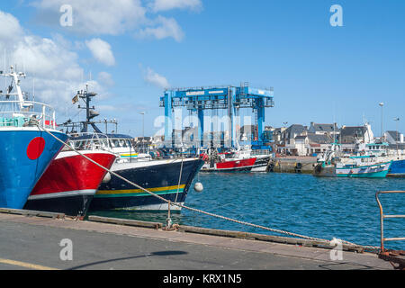 Scenario del porto a Le Guilvinec, un comune nella Finisterre dipartimento di Brittany nel nord-ovest della Francia. Foto Stock