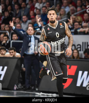 Bamberg, Germania. Xxi Dec, 2017. Basket - Eurolega - Brose Bamberg vs Real Madrid - Immagine: Daniel Hackett (Brose Bamberg, #0) Credito: Ryan Evans /Alamy Live News Foto Stock