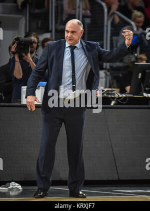 Bamberg, Germania. Xxi Dec, 2017. Basket - Eurolega - Brose Bamberg vs Real Madrid - Immagine: Pablo Laso (Real Madrid, Head Coach) Credito: Ryan Evans /Alamy Live News Foto Stock