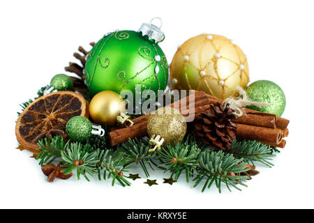 Composizione di Natale con le spezie e ornamenti Foto Stock