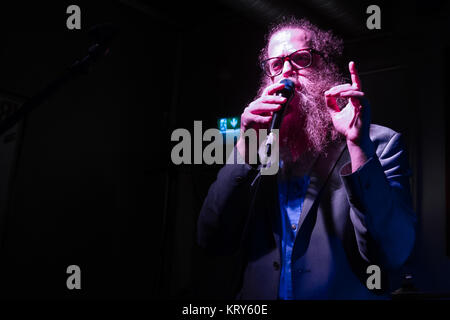 Il canadese del cantante, compositore e musicista Ben Caplan esegue un concerto dal vivo a Mir in Oslo. Norvegia, 24/01 2016. Foto Stock