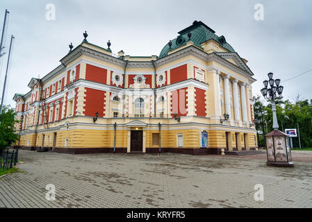 Irkutsk, Russia- Agosto 14, 2017: Irkutsk Academic Teatro nel centro della città Foto Stock