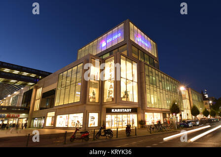 Karstadt, Schlossstrasse, Steglitz, Berlino, Germania, Deutschland Foto Stock