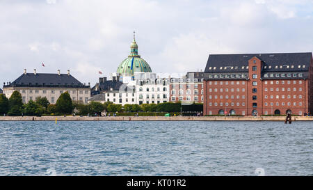 Waterfront nella città di Copenaghen in autunno Foto Stock