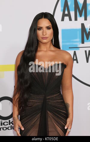 American Music Awards 2017 gli arrivi al teatro di Microsoft per il mese di novembre 19, 2017 a Los Angeles, CA dotata di: Demi Lovato dove: Los Angeles, California, Stati Uniti quando: 20 Nov 2017 Credit: Nicky Nelson/WENN.com Foto Stock