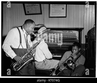 (Ritratto di Joe Thomas e Eddie Wilcox, fedele Charles Lodge n. 167, New York, N.Y., ca. Ott. 1947) (5148799326) Foto Stock