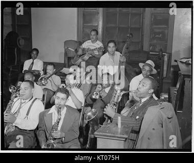 (Ritratto di Joe Thomas e Eddie Wilcox, fedele Charles Lodge n. 167, New York, N.Y., ca. Ott. 1947) (5475983633) Foto Stock