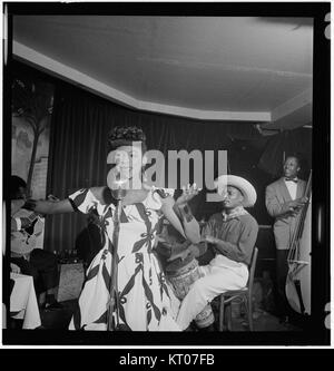 (Ritratto di Josephine Premice, Village Vanguard, New York, N.Y., ca. Luglio 1947) (5436422514) Foto Stock