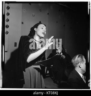 (Ritratto di Lena Horne, New York, N.Y., tra il 1946 e il 1948) (4843132965) Foto Stock