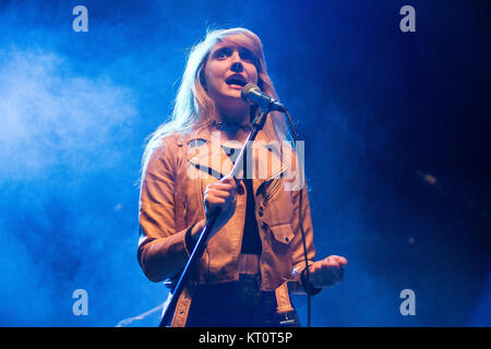 La American rock band cittadino elettrico esegue un concerto dal vivo a Sentrum scena in Oslo. Qui il cantante Laura Dolan è visto dal vivo sul palco. Norvegia, 05/05 2016. Foto Stock