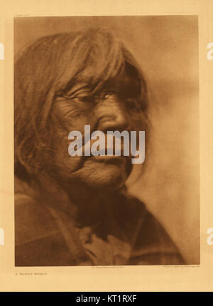 La Edward S. Curtis Collection presenta immagini di comunità native americane scattate da Curtis all'inizio del XX secolo. Curtis mirava a documentare i popoli indigeni del Nord America attraverso ritratti e scene della loro vita quotidiana. Il suo lavoro è considerato una delle più complete registrazioni visive della cultura dei nativi americani. Foto Stock