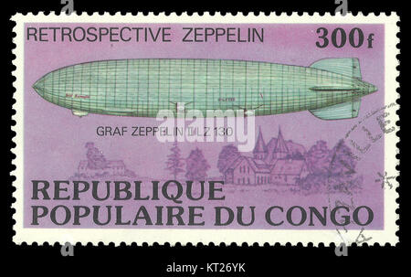Congo - circa 1977: Colore timbro sull argomento retrospettiva di dirigibili, mostra Graf Zeppelin II LZ 130 Foto Stock