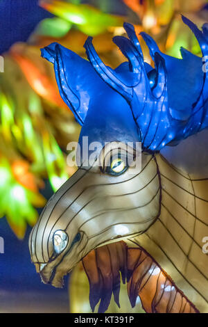 Alci elettrico display in Calgary Zoo inverno Zoolights venue Foto Stock