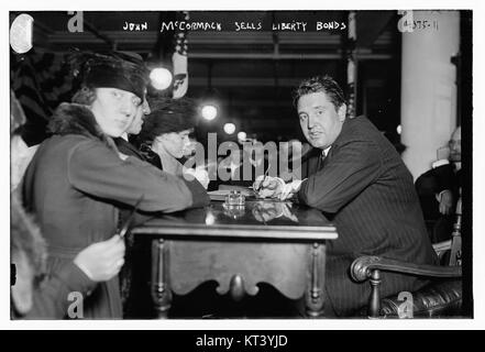 John McCormack vende legami Liberty (23240119492) Foto Stock