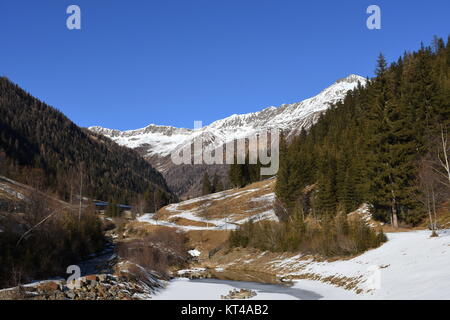 Tirolo orientale,winkeltal,villgrater montagne,l'inverno,neve, ghiaccio,hochalmspitze,valley Foto Stock