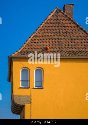 Giallo e astratta forma della casa Foto Stock