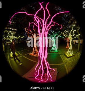 Lumen, tracce di luce serie da David Ogle, Broadgate Square, Londra Foto Stock