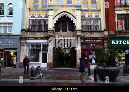 Ingresso High Street Arcade da St Mary Street, Cardiff, South Glamorgan, Wales, Regno Unito Foto Stock