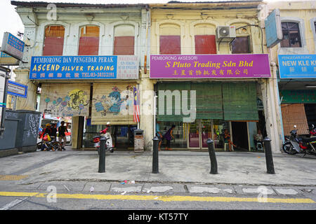 Vista Giorno della Chinatown di Kuala Lumpur in Malesia, intorno a Petaling Street, una zona pedonale per lo shopping con i mercati di strada Foto Stock