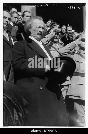 Paderewski era un rinomato pianista e compositore polacco, noto anche per i suoi contributi politici. L'immagine lo presenta in relazione al suo coinvolgimento nella Commissione polacca, un importante organismo per l'indipendenza polacca durante l'inizio del XX secolo. Foto Stock