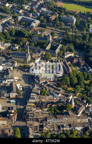 Alter Markt con Kath. Haupt chiesa parrocchiale, Mönchengladbacher Münster,, Altstadt von Mönchengladbach, Mönchengladbach, Basso Reno, Nord Rhine-Westph Foto Stock