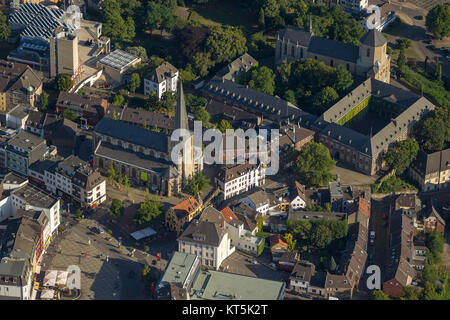 Alter Markt con Kath. Haupt chiesa parrocchiale, Mönchengladbacher Münster,, Altstadt von Mönchengladbach, Mönchengladbach, Basso Reno, Nord Rhine-Westph Foto Stock