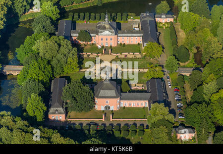 Il castello di Wickrath, moated il castello complesso sul Niers, Parco, Vorburg, Mönchengladbach, Basso Reno, Renania settentrionale-Vestfalia, Germania, Europa Mönchenglad Foto Stock