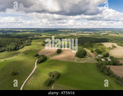 Suwalki Landscape Park, Polonia. L'estate. Vista da sopra. Foto Stock