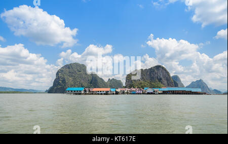 Ko Panyi o Koh Panyee, floating villaggio di pescatori in Phang Nga, Thailandia Foto Stock