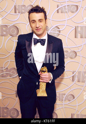 BEVERLY HILLS, CA - gennaio 08: il compositore Justin Hurwitz assiste del HBO ufficiali Golden Globe Awards After Party a circa 55 Ristorante al Beverly Hilton Hotel il 8 gennaio 2017 a Beverly Hills, la California. Foto di Barry re/Alamy Stock Photo Foto Stock