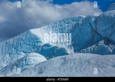 In crepacci del ghiacciaio Matanuska, a nord-est di Anchorage in Alaska,, STATI UNITI D'AMERICA Foto Stock