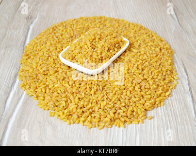 Grande, Bulgur di grano grande bulgur, tutta di Bulgur Riso, Bulgur di giallo, Bulgur pilaf, Turchia bulgur, turco bulgur.naturale e biologica di bulgur Foto Stock