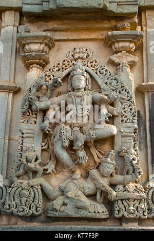 Dea Durga statua. Ranganayaki (Andal) tempio situato nel nord-ovest al tempio di Chennakeshava. Belur, Karnataka, India. Foto Stock