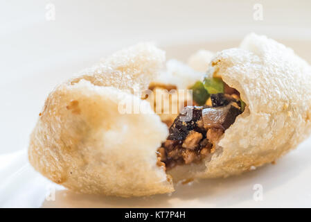 Barbecue di carne di maiale gnocchi Foto Stock