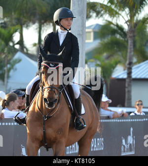 WELLINGTON, FL - MARZO 01: (esclusiva copertura) ex sindaco di New York City Michael Bloomberg della figlia Georgina Bloomberg termina con un deludente 32ma come lei i partecipanti in $150.000 Lugano diamanti Grand Prix con il suo cavallo Lilli al Winter Festival equestre al Palm Beach International Centro Equestre il 1 marzo 2015 a Wellington, Florida Persone: Georgina Bloomberg Foto Stock