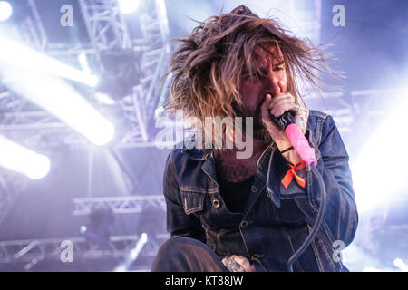 La American metalcore band ogni volta che muoio esegue un concerto dal vivo presso il Danish music festival Roskilde Festival 2015. Qui il cantante Keith Buckley è visto dal vivo sul palco. Danimarca, 02/07 2015. Foto Stock