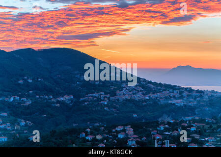 Sunrise in Agerola, Bomerano, Mar Tirreno, Costiera Amalfitana, Italia Foto Stock